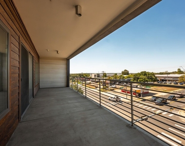 4361 S Congress Ave - Photo Thumbnail 12