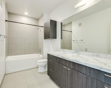 4361 S Congress Ave - Photo Thumbnail 20