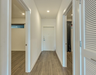 4361 S Congress Ave - Photo Thumbnail 13