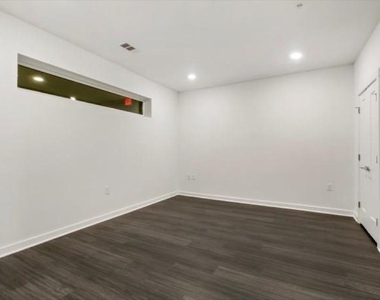 4361 S Congress Ave - Photo Thumbnail 10