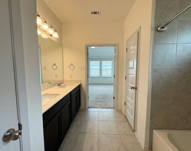 106 Watercourse Way - Photo Thumbnail 29