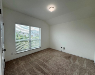 106 Watercourse Way - Photo Thumbnail 4