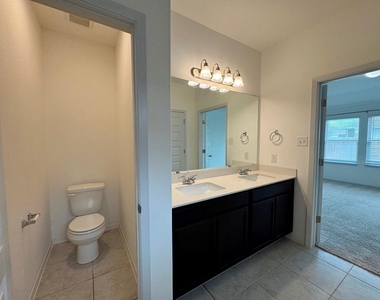 106 Watercourse Way - Photo Thumbnail 27