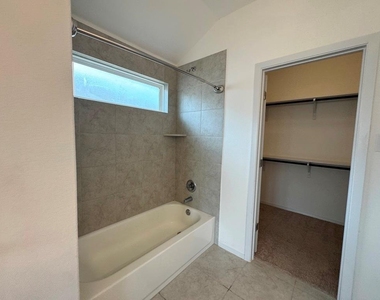 106 Watercourse Way - Photo Thumbnail 26