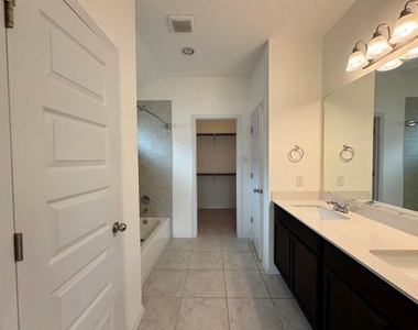 106 Watercourse Way - Photo Thumbnail 25