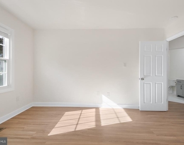 1746 Waldorf Court - Photo Thumbnail 23