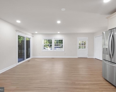 1746 Waldorf Court - Photo Thumbnail 10