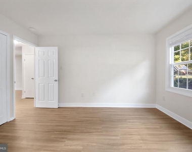 1746 Waldorf Court - Photo Thumbnail 38