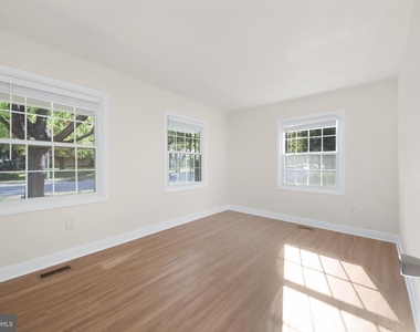 1746 Waldorf Court - Photo Thumbnail 17