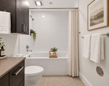 222 West Ave - Photo Thumbnail 15