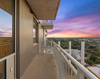 222 West Ave - Photo Thumbnail 17