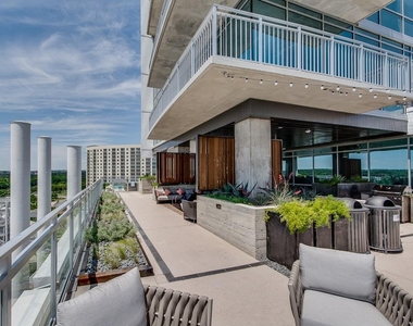222 West Ave - Photo Thumbnail 34