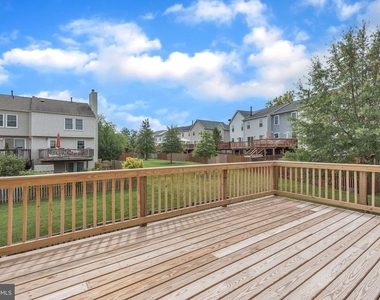 747 Dayspring Drive - Photo Thumbnail 12
