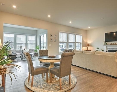 33910 Bridget Lane - Photo Thumbnail 7