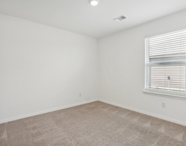 517 Riverdale Dr - Photo Thumbnail 26