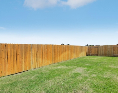 517 Riverdale Dr - Photo Thumbnail 32