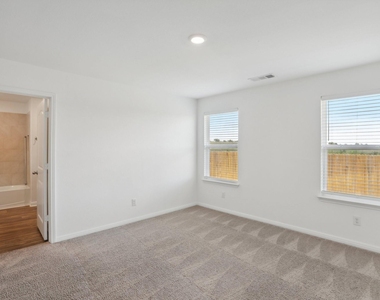 517 Riverdale Dr - Photo Thumbnail 18