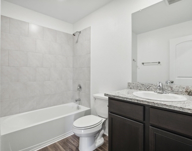 517 Riverdale Dr - Photo Thumbnail 28