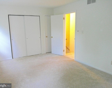 5041 E Woodmill Drive - Photo Thumbnail 10