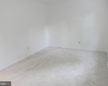 5041 E Woodmill Drive - Photo Thumbnail 11
