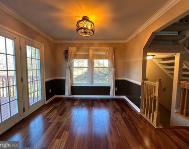 141 Attic Court - Photo Thumbnail 4