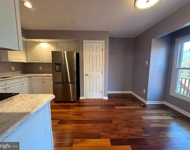 141 Attic Court - Photo Thumbnail 7