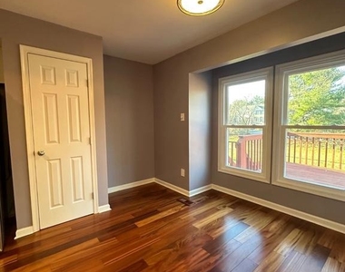 141 Attic Court - Photo Thumbnail 8