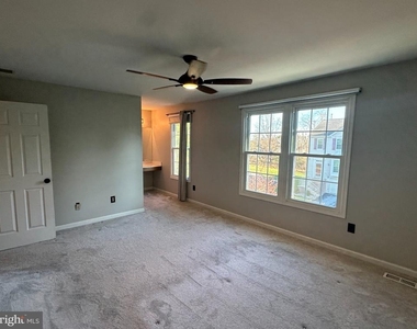 141 Attic Court - Photo Thumbnail 12