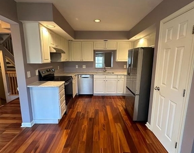 141 Attic Court - Photo Thumbnail 9