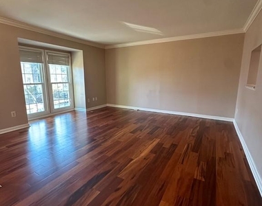 141 Attic Court - Photo Thumbnail 2