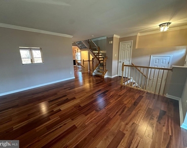 141 Attic Court - Photo Thumbnail 3
