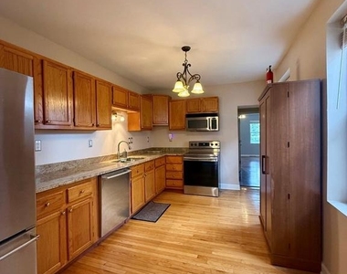 1906 N Scott Street - Photo Thumbnail 8