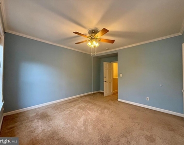 1906 N Scott Street - Photo Thumbnail 17