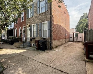 1906 N Scott Street - Photo Thumbnail 1