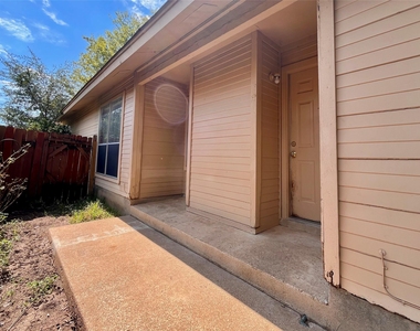 2802 Aftonshire Way Way - Photo Thumbnail 9