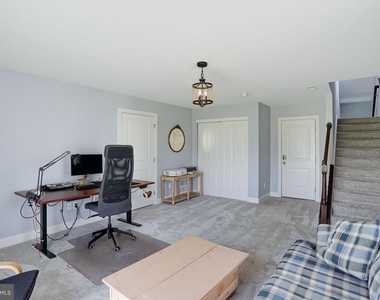 1322 Carrick Court - Photo Thumbnail 8