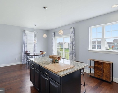 1322 Carrick Court - Photo Thumbnail 11