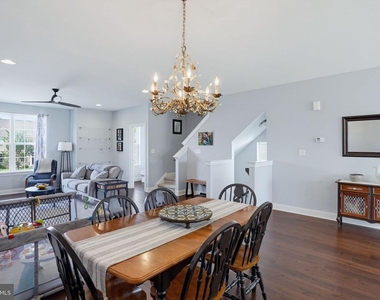 1322 Carrick Court - Photo Thumbnail 18