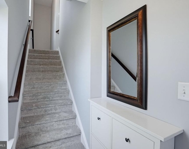 1322 Carrick Court - Photo Thumbnail 5