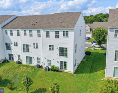 1322 Carrick Court - Photo Thumbnail 43