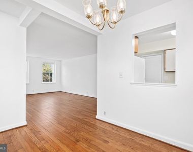 3864 Porter Street Nw - Photo Thumbnail 8