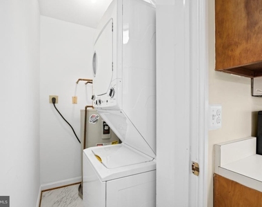 3864 Porter Street Nw - Photo Thumbnail 10