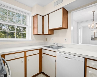 3864 Porter Street Nw - Photo Thumbnail 7