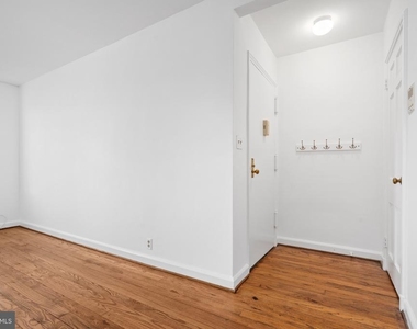 3864 Porter Street Nw - Photo Thumbnail 2