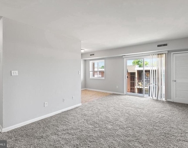 5344 C Street Se - Photo Thumbnail 8