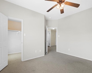 2225 Speidel Dr - Photo Thumbnail 21