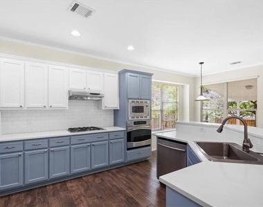 2225 Speidel Dr - Photo Thumbnail 13