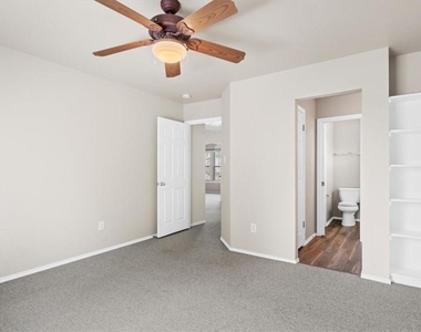 2225 Speidel Dr - Photo Thumbnail 24
