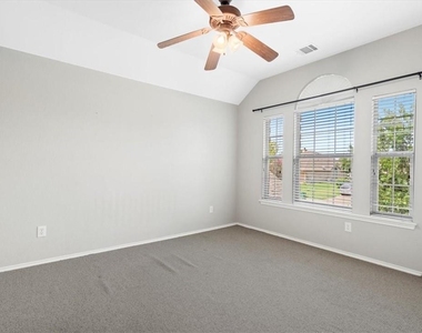2225 Speidel Dr - Photo Thumbnail 22