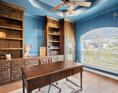 208 Terry Meadow Ln - Photo Thumbnail 9